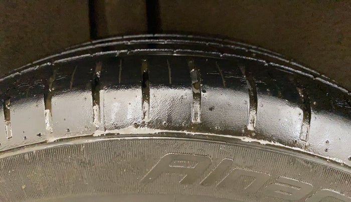 2020 Maruti Baleno ZETA PETROL 1.2, Petrol, Manual, 35,835 km, Right Rear Tyre Tread