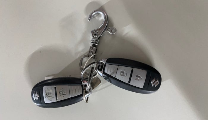 2020 Maruti Vitara Brezza VXI, Petrol, Manual, 84,775 km, Key Close Up