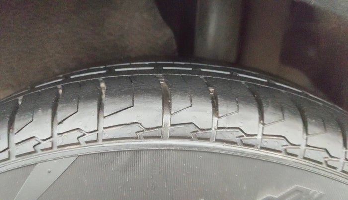 2023 KIA CARENS PRESTIGE 1.5 PETROL 7 STR, Petrol, Manual, 16,856 km, Left Rear Tyre Tread