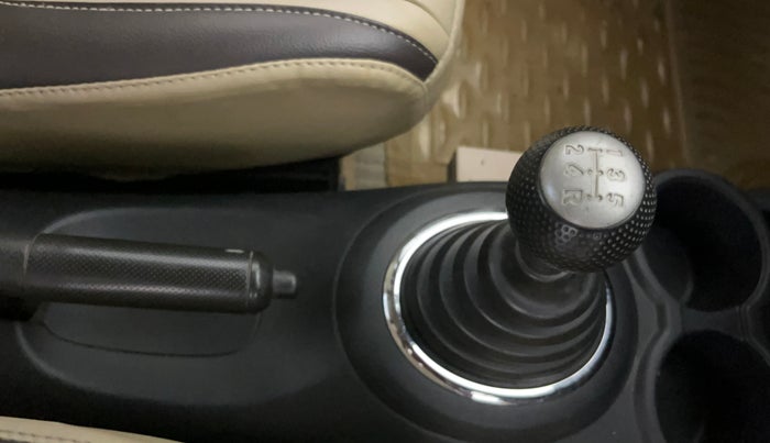 2014 Honda Amaze 1.2L I-VTEC S, Petrol, Manual, 71,072 km, Gear Lever