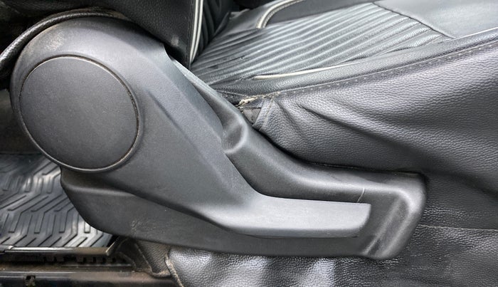 2017 Maruti IGNIS SIGMA 1.2, Petrol, Manual, 64,075 km, Driver Side Adjustment Panel