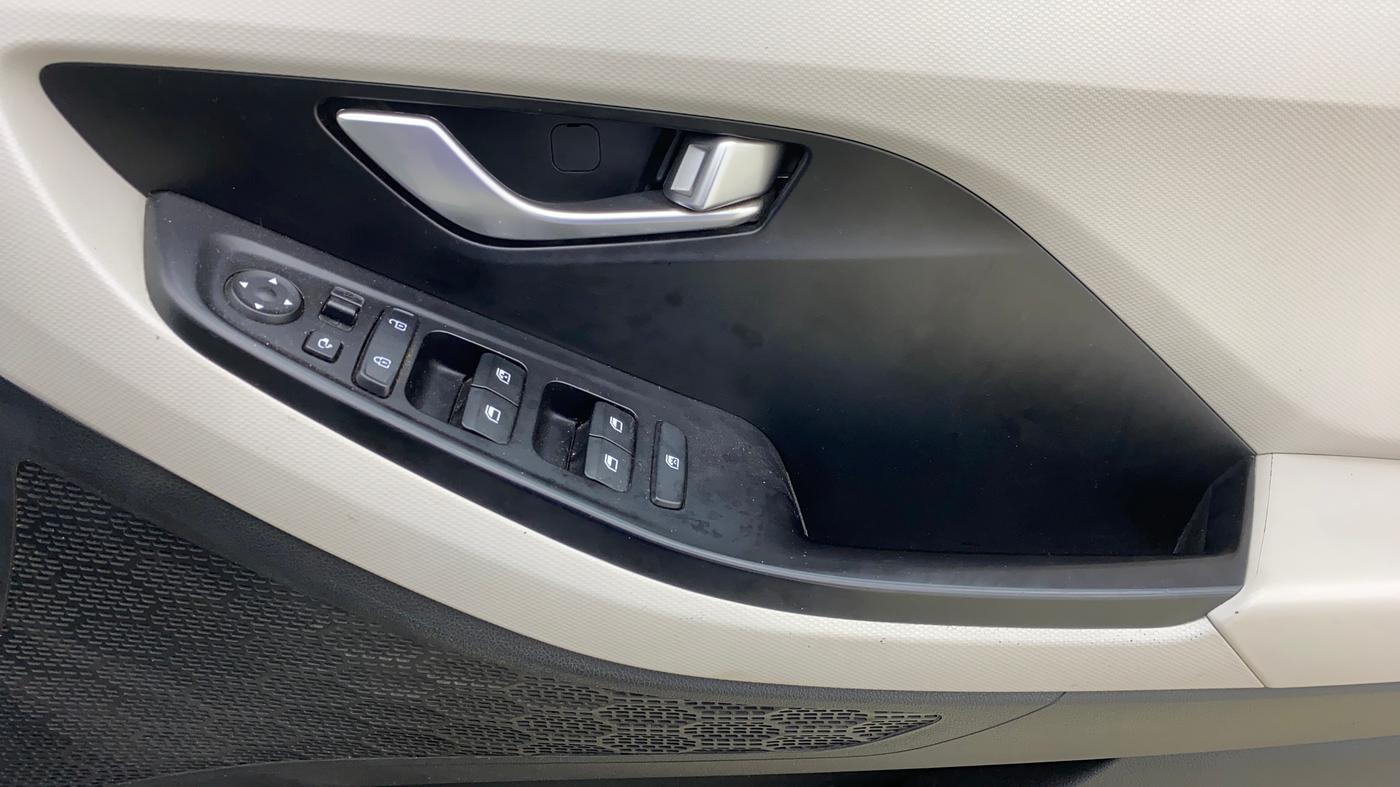 2020 Hyundai Creta SX 1.5 PETROL, Petrol, Manual, 95,382 km, Driver Side Door Panels Control