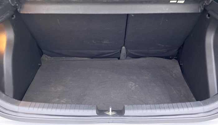 2015 Hyundai i20 Active 1.2 SX, Petrol, Manual, 69,033 km, Boot Inside