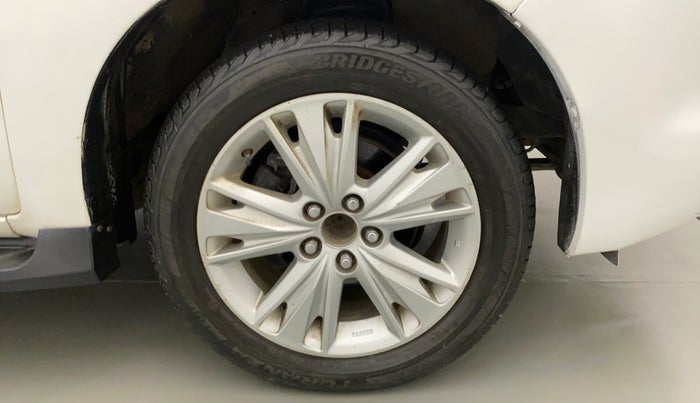 2017 Toyota Innova Crysta 2.8 ZX AT 7 STR, Diesel, Automatic, 92,722 km, Right Front Wheel