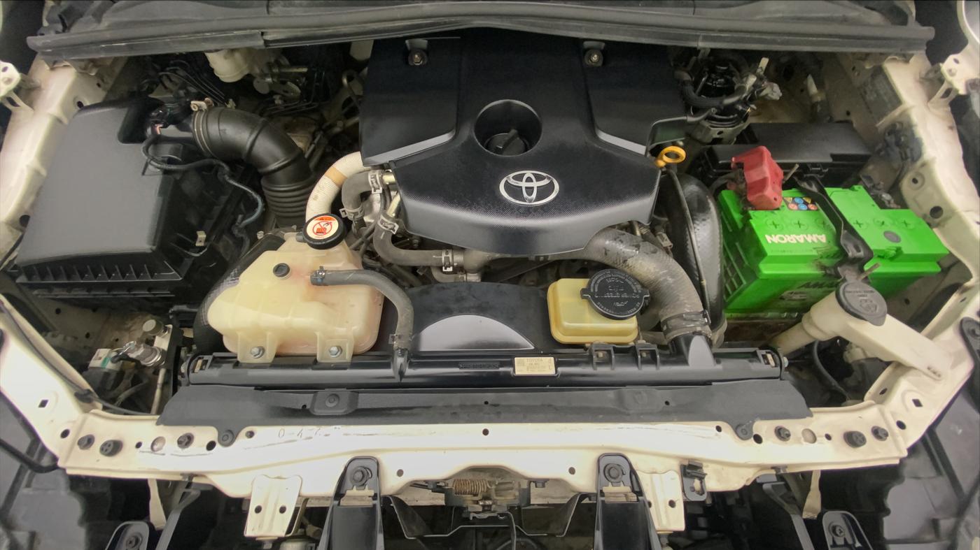 2017 Toyota Innova Crysta 2.8 ZX AT 7 STR, Diesel, Automatic, 92,722 km, Open Bonet