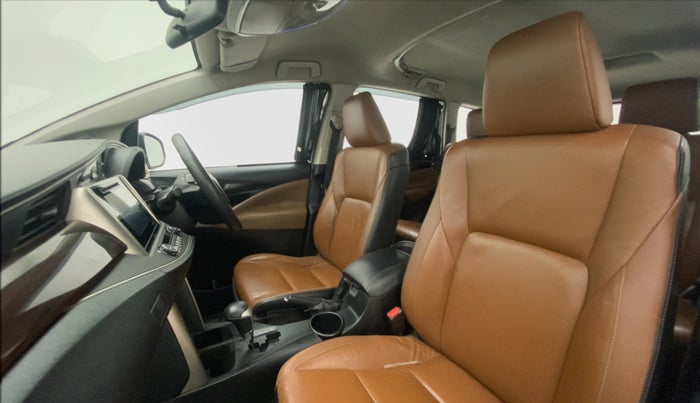 2017 Toyota Innova Crysta 2.8 ZX AT 7 STR, Diesel, Automatic, 92,722 km, Right Side Front Door Cabin