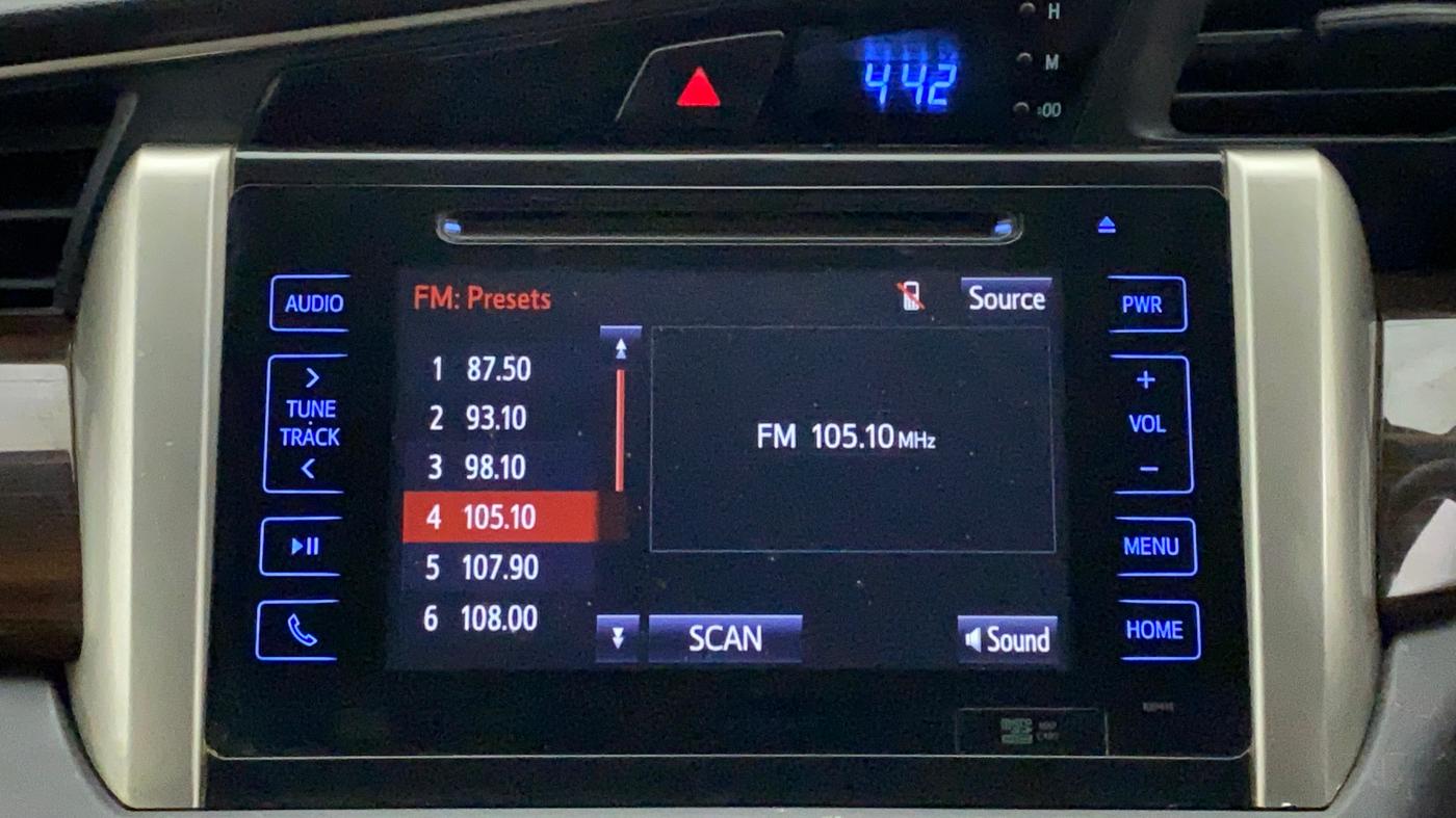 2017 Toyota Innova Crysta 2.8 ZX AT 7 STR, Diesel, Automatic, 92,722 km, Infotainment System