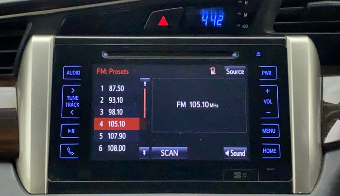 2017 Toyota Innova Crysta 2.8 ZX AT 7 STR, Diesel, Automatic, 92,722 km, Infotainment System
