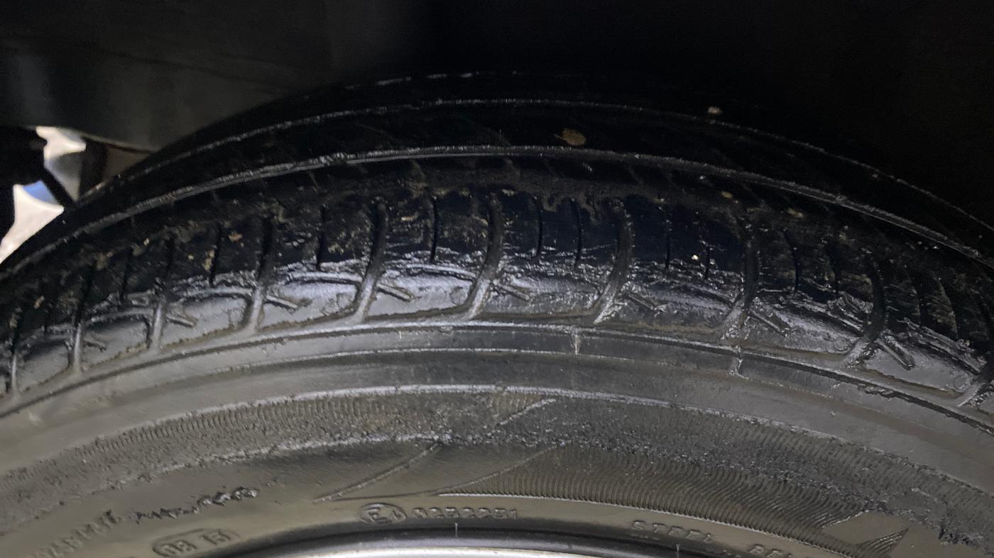 2015 Honda Brio S MT, Petrol, Manual, 51,551 km, Right Rear Tyre Tread