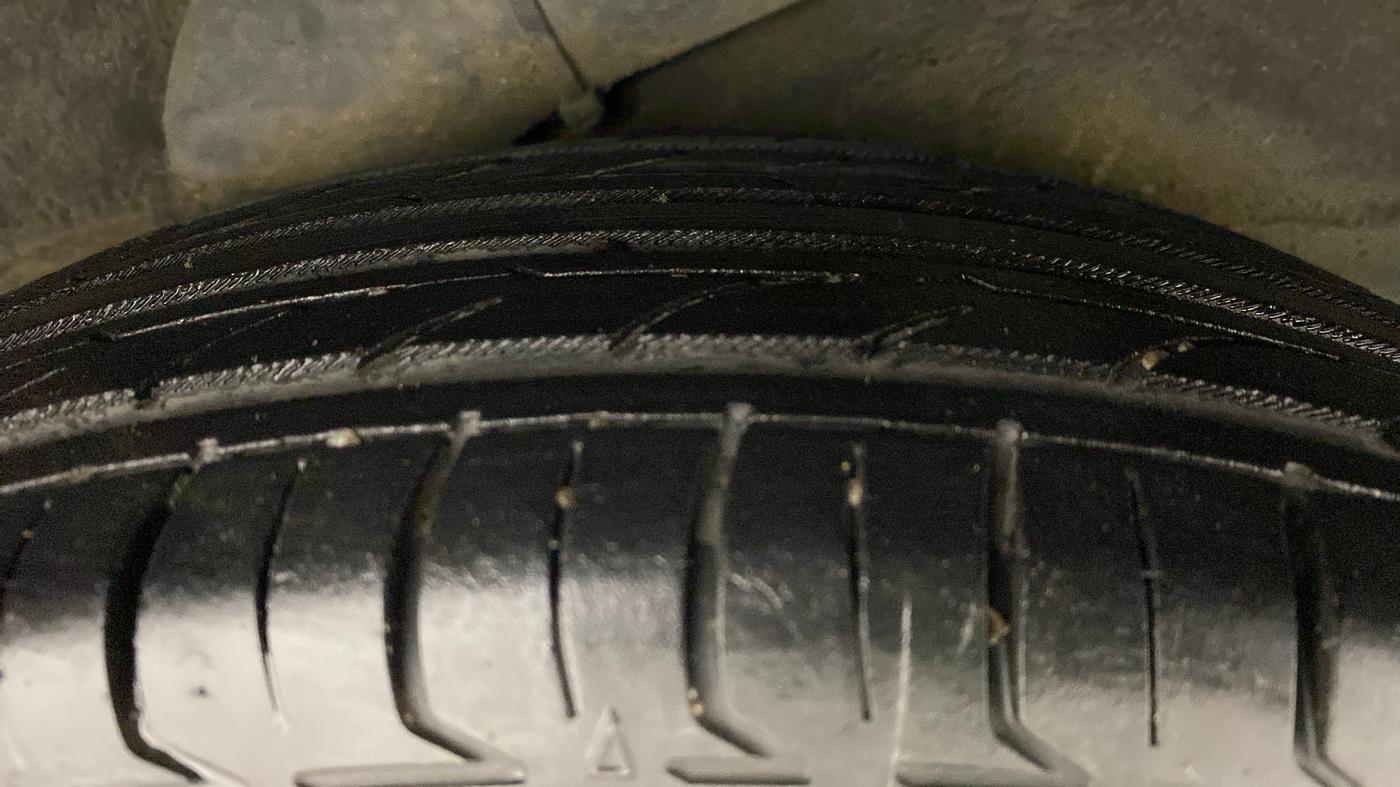 2010 Hyundai i10 MAGNA 1.2, Petrol, Manual, 65,813 km, Left Rear Tyre Tread