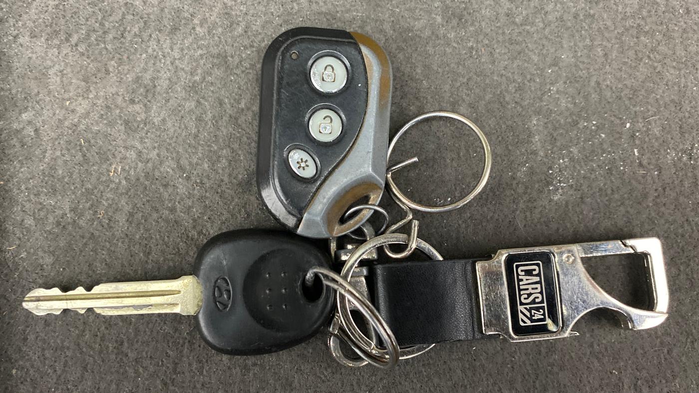 2010 Hyundai i10 MAGNA 1.2, Petrol, Manual, 65,813 km, Key Close Up
