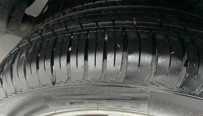 2009 Honda City V MT PETROL, Petrol, Manual, 36,680 km, Left Rear Tyre Tread
