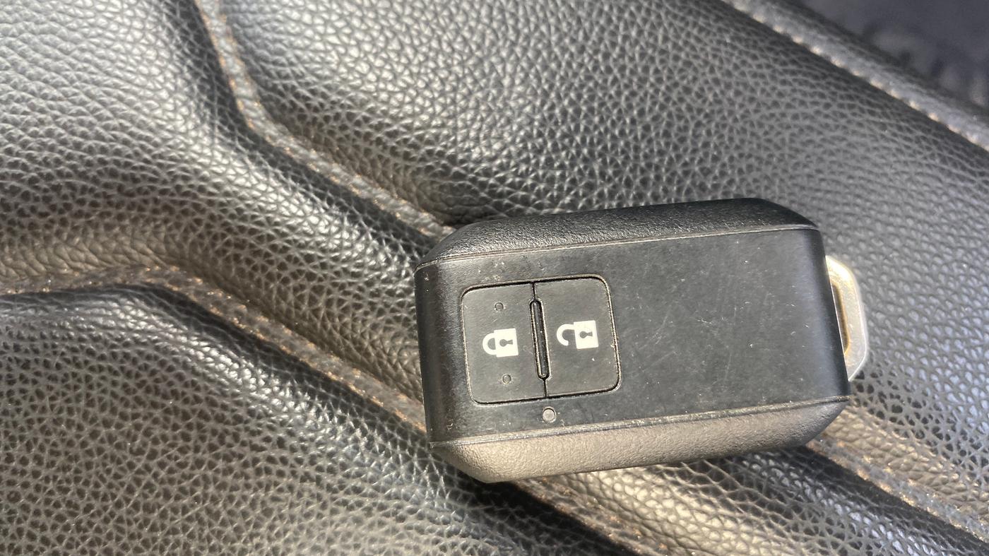 2023 Maruti BREZZA ZXI AT SMART HYBRID, Petrol, Automatic, 60,099 km, Key Close Up