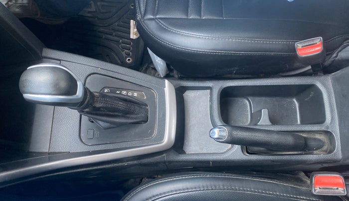 2023 Maruti BREZZA ZXI AT SMART HYBRID, Petrol, Automatic, 60,097 km, Gear Lever