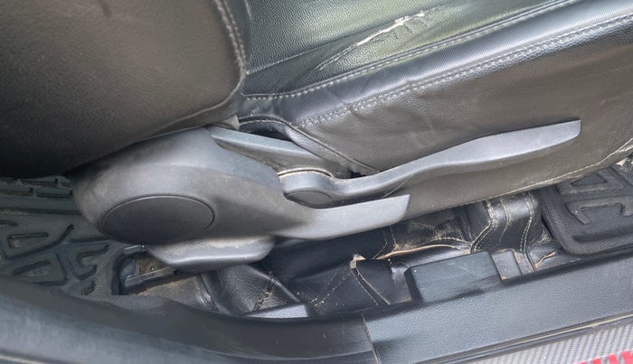 2023 Maruti BREZZA ZXI AT SMART HYBRID, Petrol, Automatic, 60,097 km, Driver Side Adjustment Panel