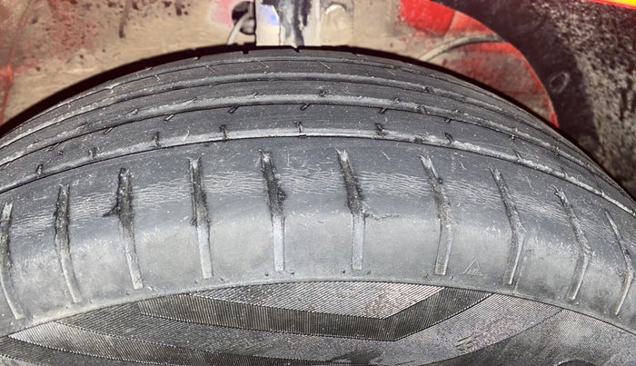 2021 Maruti Swift ZXI PLUS, Petrol, Manual, 47,978 km, Right Front Tyre Tread