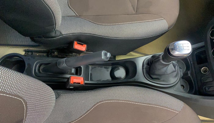 2019 Renault Duster 85 PS RXS MT DIESEL, Diesel, Manual, 1,03,371 km, Gear Lever