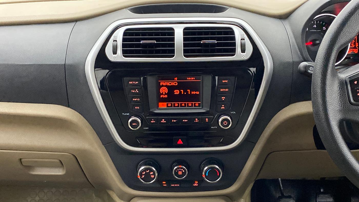 2015 Mahindra TUV300 T8, Diesel, Manual, 50,780 km, Air Conditioner