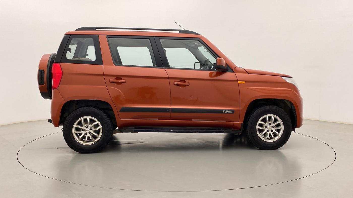 2015 Mahindra TUV300 T8, Diesel, Manual, 50,780 km, Right Side View