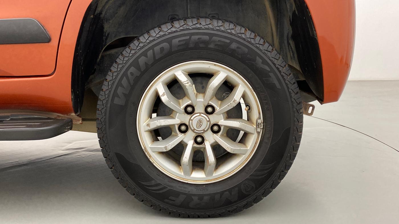 2015 Mahindra TUV300 T8, Diesel, Manual, 50,780 km, Left Rear Wheel