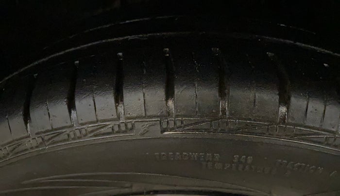 2020 Renault TRIBER RXZ, Petrol, Manual, 63,898 km, Left Front Tyre Tread