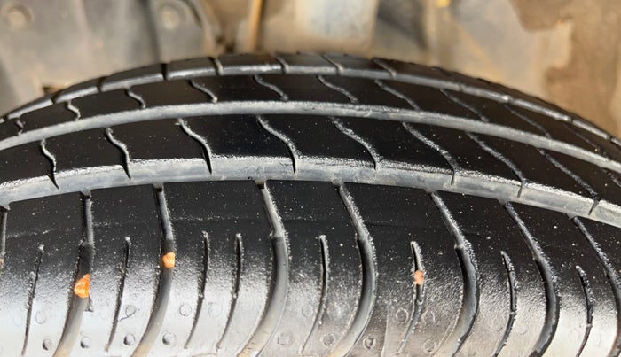 2019 Datsun Go Plus A(O), Petrol, Manual, 29,275 km, Left Front Tyre Tread