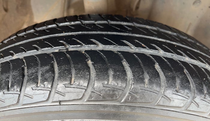 2019 Datsun Go Plus A(O), Petrol, Manual, 29,275 km, Right Front Tyre Tread