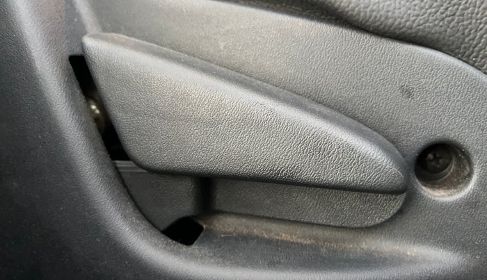 2019 Datsun Go Plus A(O), Petrol, Manual, 29,275 km, Driver Side Adjustment Panel