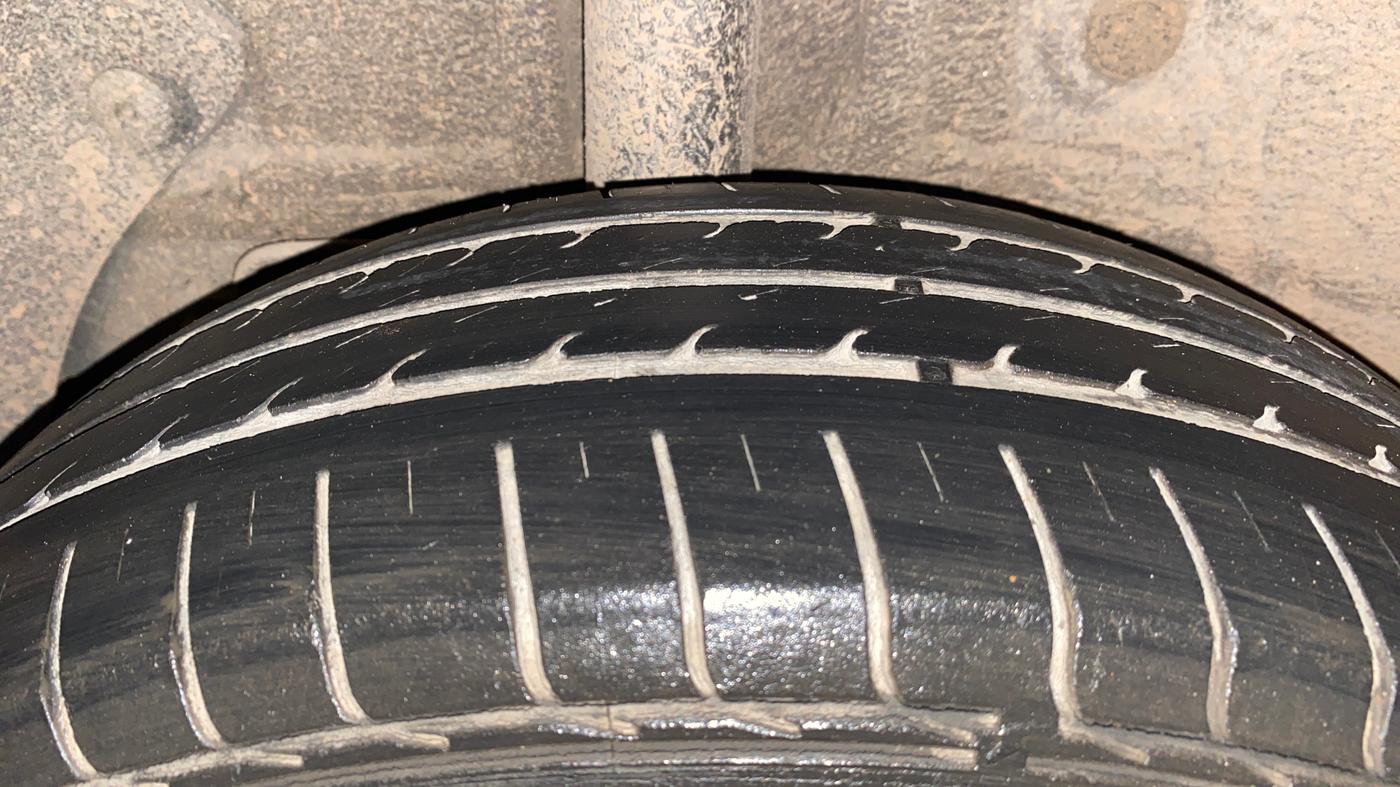 2016 Hyundai Elite i20 MAGNA 1.2, Petrol, Manual, 48,423 km, Right Rear Tyre Tread