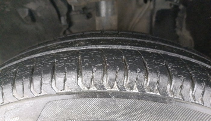 2021 Tata ALTROZ XE PETROL, Petrol, Manual, 33,213 km, Left Front Tyre Tread