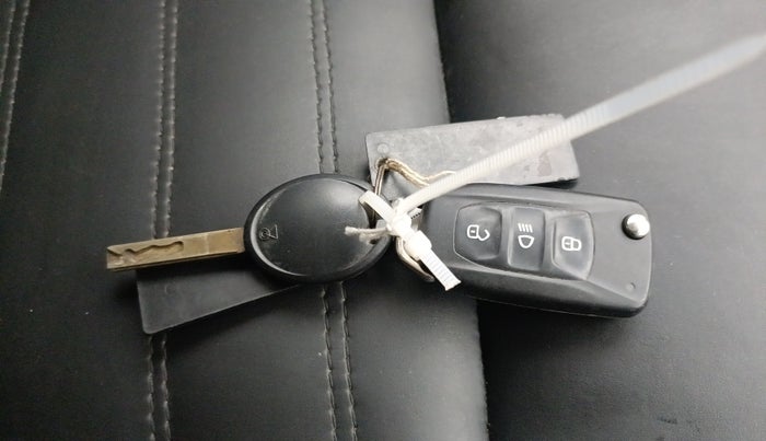 2021 Tata ALTROZ XE PETROL, Petrol, Manual, 33,213 km, Key Close Up