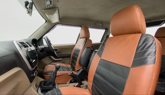 2019 Mahindra TUV300 T10 DUAL TONE, Diesel, Manual, 70,065 km, Right Side Front Door Cabin