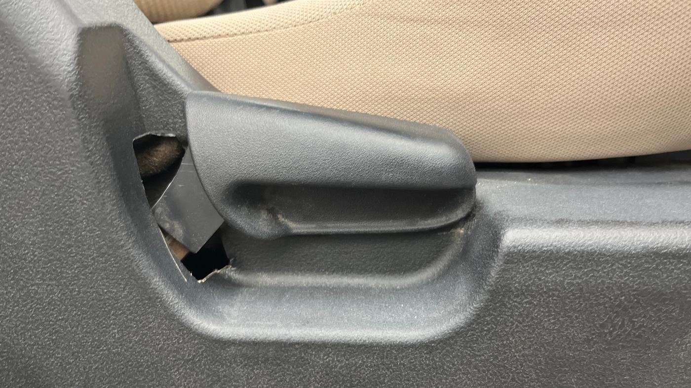 2018 Maruti Wagon R 1.0 LXI CNG, CNG, Manual, 1,10,558 km, Driver Side Adjustment Panel