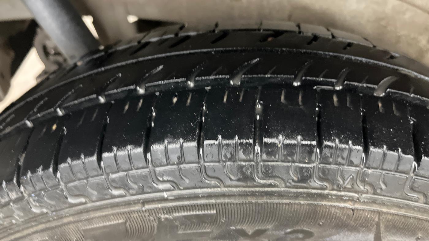 2018 Maruti Wagon R 1.0 LXI CNG, CNG, Manual, 1,10,558 km, Right Rear Tyre Tread
