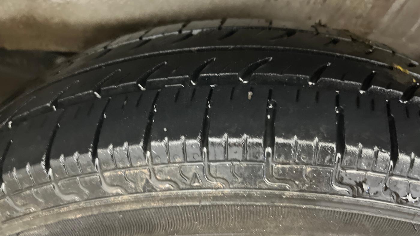 2018 Maruti Wagon R 1.0 LXI CNG, CNG, Manual, 1,10,558 km, Left Rear Tyre Tread