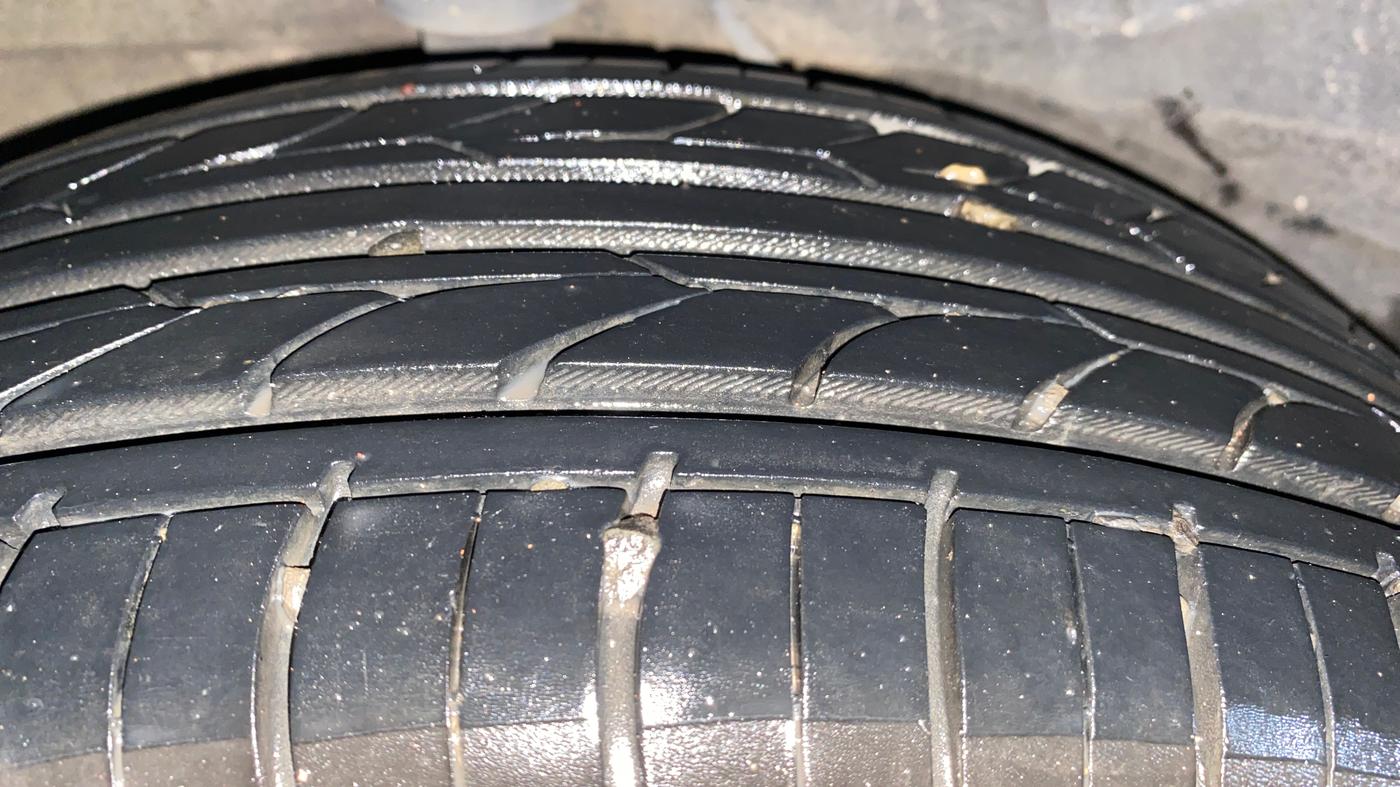 2018 Tata NEXON XZA PLUS PETROL DUAL TONE, Petrol, Automatic, 58,401 km, Right Rear Tyre Tread