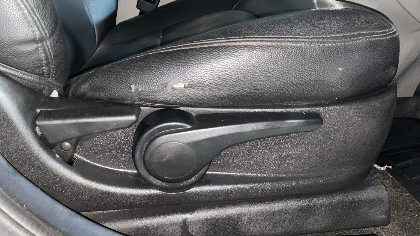 2018 Tata NEXON XZA PLUS PETROL DUAL TONE, Petrol, Automatic, 58,401 km, Driver Side Adjustment Panel