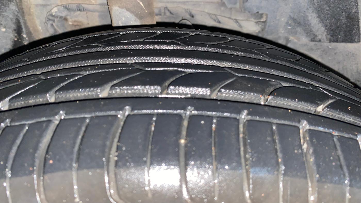 2018 Tata NEXON XZA PLUS PETROL DUAL TONE, Petrol, Automatic, 58,401 km, Right Front Tyre Tread