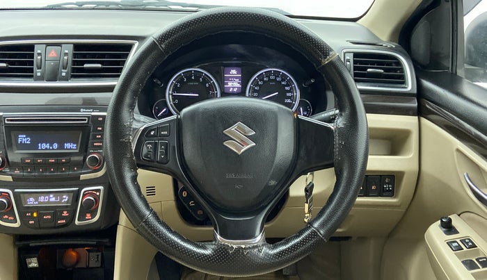 2016 Maruti Ciaz VXI PLUS, Petrol, Manual, 1,17,351 km, Steering Wheel Close Up
