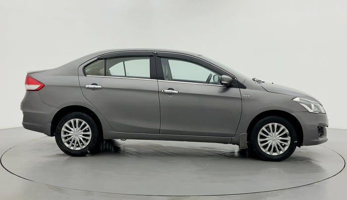 2016 Maruti Ciaz VXI PLUS, Petrol, Manual, 1,17,351 km, Right Side View