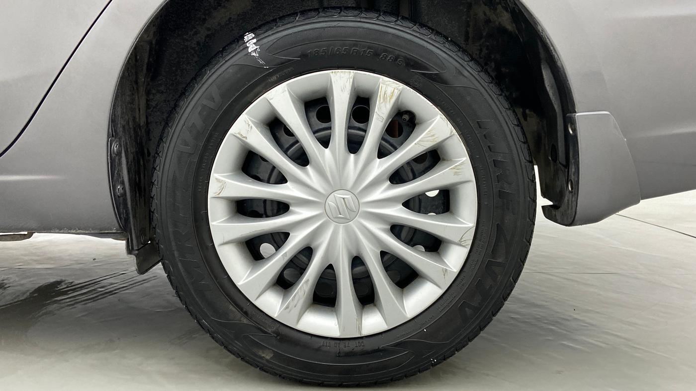 2016 Maruti Ciaz VXI PLUS, Petrol, Manual, 1,17,351 km, Left Rear Wheel