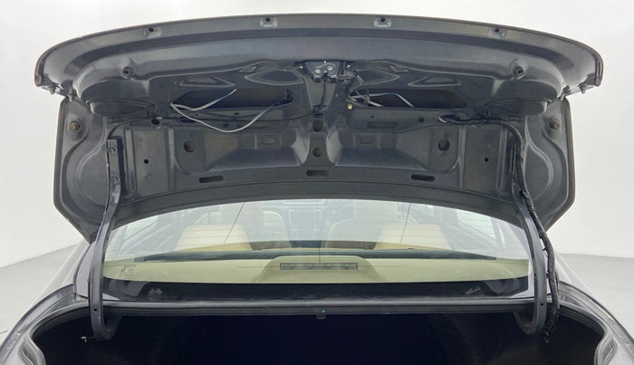2016 Maruti Ciaz VXI PLUS, Petrol, Manual, 1,17,351 km, Boot Door Open