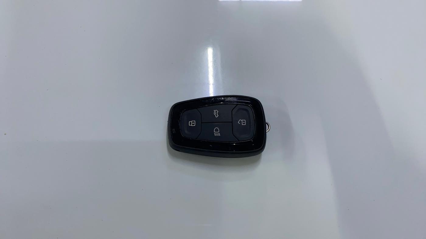 2022 Tata PUNCH ACCOMPLISHED AMT, Petrol, Automatic, 13,104 km, Key Close Up