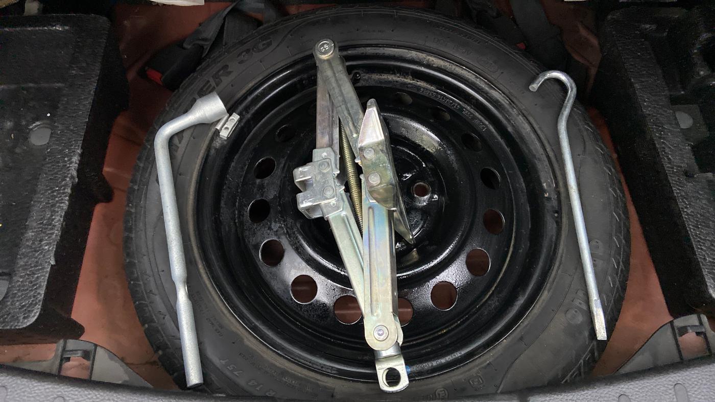2013 Maruti Wagon R 1.0 VXI, Petrol, Manual, 42,859 km, Spare Tyre