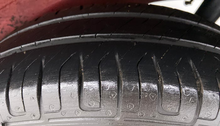 2013 Maruti Wagon R 1.0 VXI, Petrol, Manual, 42,859 km, Left Rear Tyre Tread