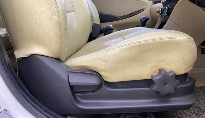 2014 Hyundai Verna FLUIDIC 1.6 CRDI SX AT, Diesel, Automatic, 68,737 km, Driver Side Adjustment Panel