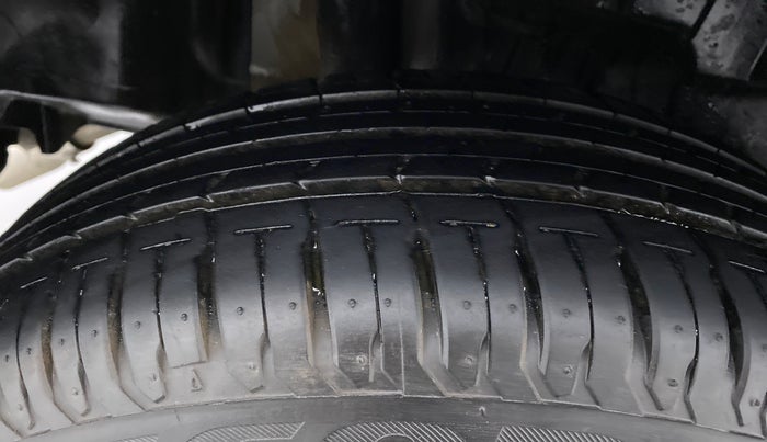 2022 Maruti Swift ZXI (AMT), Petrol, Automatic, 5,086 km, Right Rear Tyre Tread