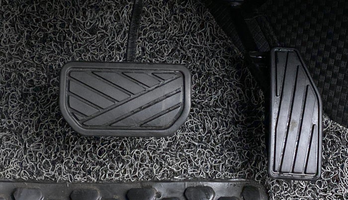 2022 Maruti Swift ZXI (AMT), Petrol, Automatic, 5,086 km, Pedals