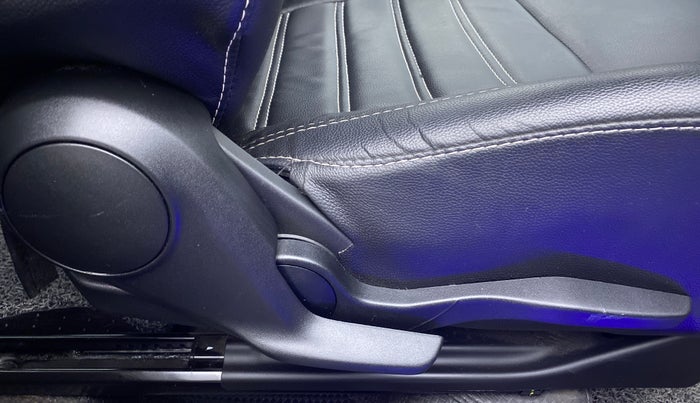 2022 Maruti Swift ZXI (AMT), Petrol, Automatic, 5,086 km, Driver Side Adjustment Panel
