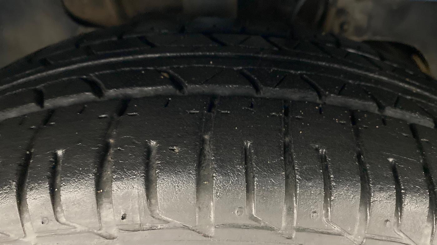 2018 Tata Tiago XZ PETROL, CNG, Manual, 83,340 km, Right Front Tyre Tread